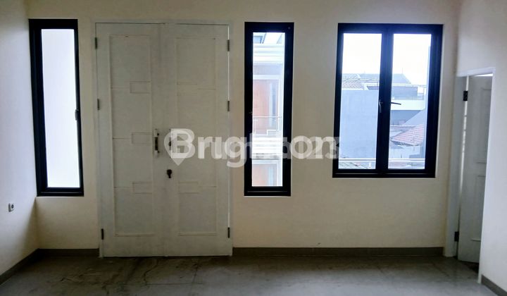 RUMAH BARU DURI KEPA 3 LT DAN CARPOT 2 MOBIL DEKAT TANJUNG DUREN, JAKARTA BARAT 2