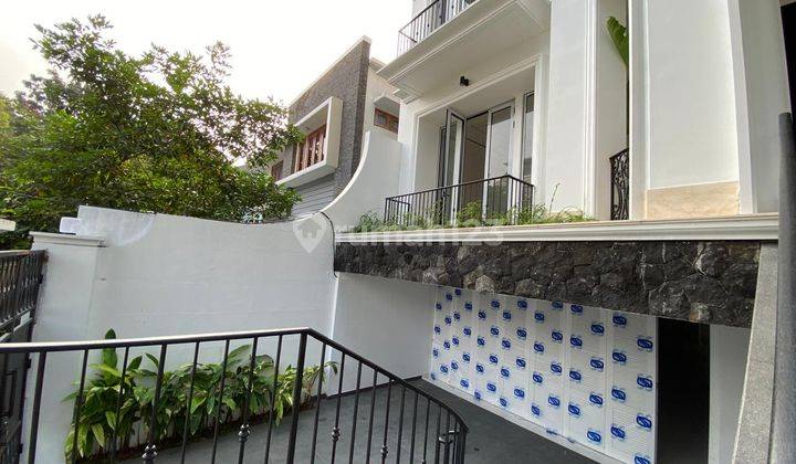 Luxurious Modern House in Kebayoran Baru 2