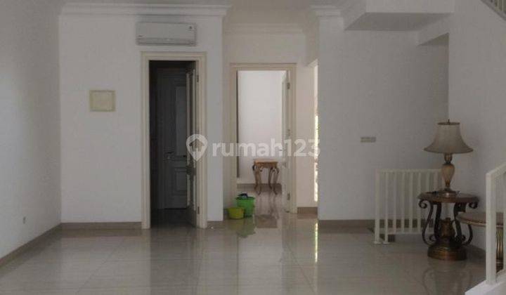 Beautiful Classic House In Strategic Location In Cilandak 1