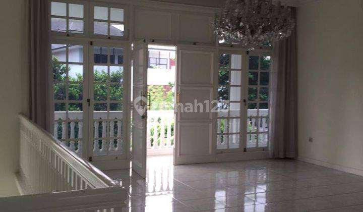 Beautiful Classic House With Private Pool In Pondok Indah Area 2