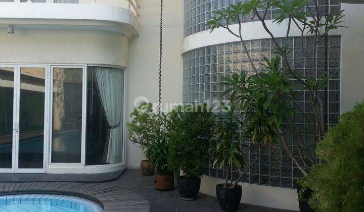 Elegant Classic House With Big Garden Pool In Pondok Indah Area 1