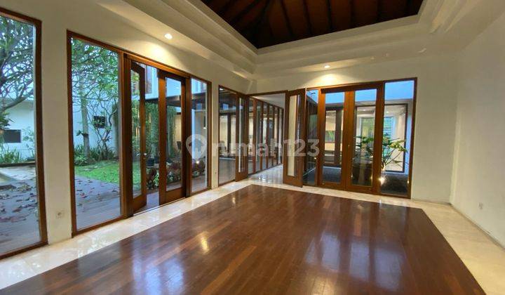 Luxury Tropical House In An Housing Complex In Cilandak Area 2