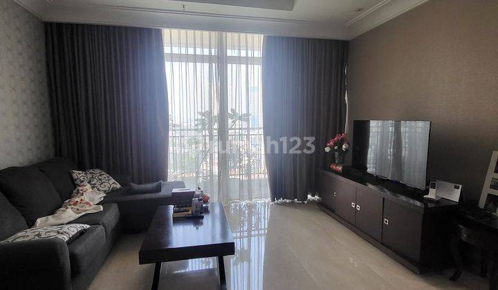 Elegant Furniture & Beautiful View Pakubuwono View Apartment 1