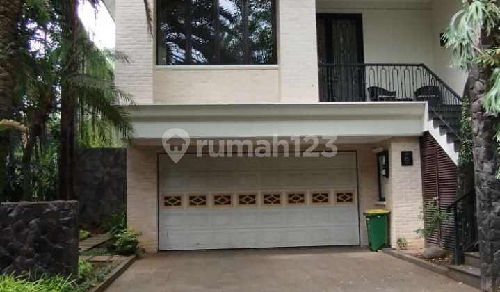 Rumah Modern dalam private housing compound di Bangka area Kemang