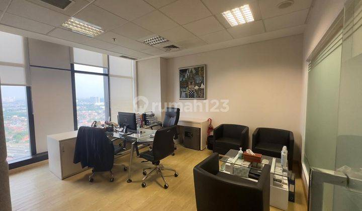 Ruang Kantor Fully Furnished 155 Sqm di Alamanda Tower 1