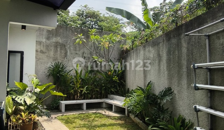 Modern Nice House With Large Garden Strategis di Ciputat Bintaro 2