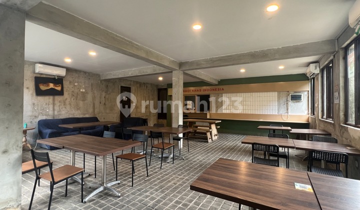 Ruang Usaha Bagus Ada Rooftop dan Strategis di Kebayoran Baru Area Ruang Usaha Bagus Ada Rooftop dan Strategis di Kebayoran Baru Area