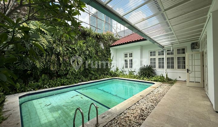 Rumah Bagus 1 Lantai lokasi premium tenang di Kebayoran Baru