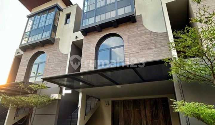 New Modern 3-Story Town House in Cilandak TB Simatupang New Modern 3-Story Town House in Cilandak TB Simatupang