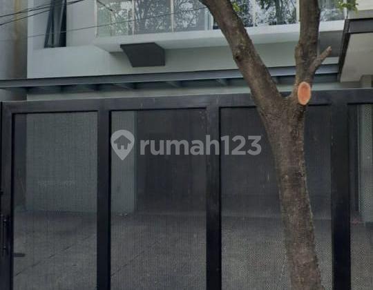 Nice modern semi-furnished rental house with pool in Kebayoran Baru 2