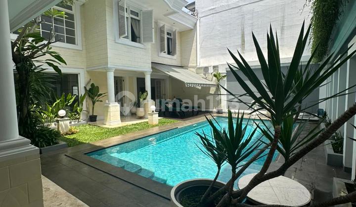 Modern Elegant 2-Story House with Pool in a Quiet Location in Pondok Indah Modern Elegant 2-Story House with Pool in a Quiet Location in Pondok Indah