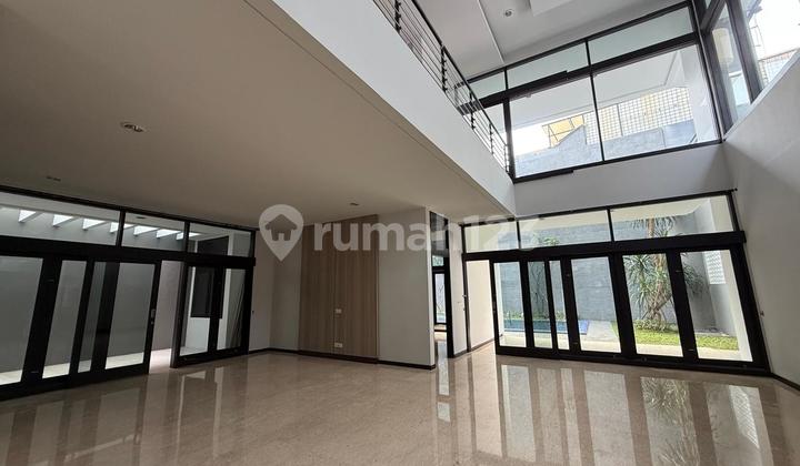 Rumah Bagus 2 lantai dg pool strategis dekat JIS di Pondok Indah 2
