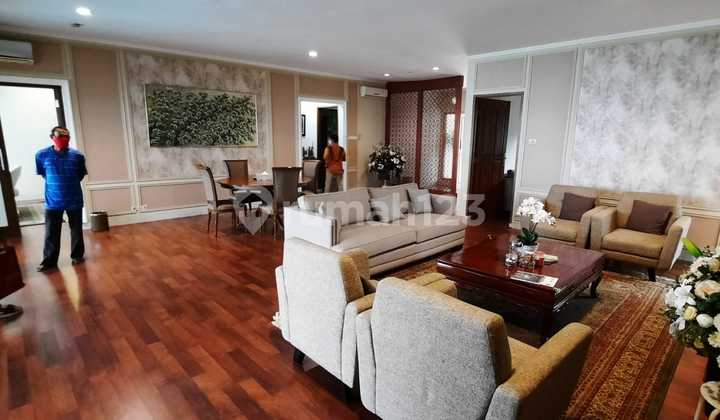 Rumah 1 Lantai dengan Pool di Area Strategis Kebayoran Baru 2