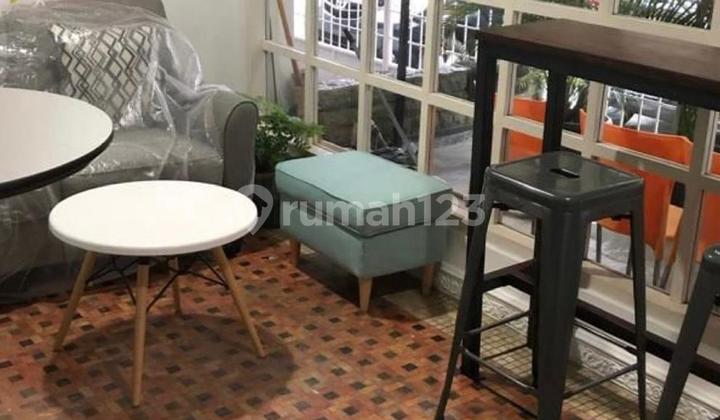 Ruang Usaha Mungil Luas 135 M2 di Area Strategis Kebayoran Baru Ruang Usaha Mungil Luas 135 M2 di Area Strategis Kebayoran Baru