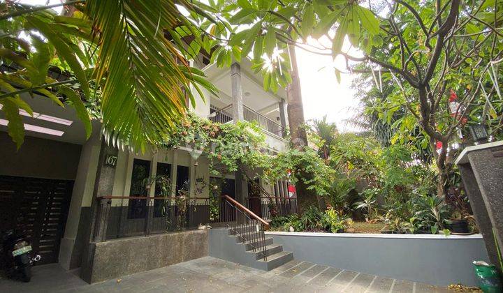 Beautiful Tropical House In Strategic Location Kebayoran Baru  1