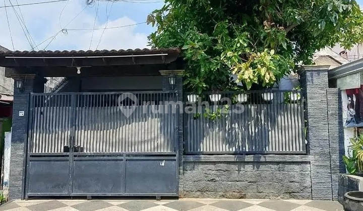 RAYA MANYAR SAMBONGAN STRATEGIS DEKAT KE TENGAH KOTA