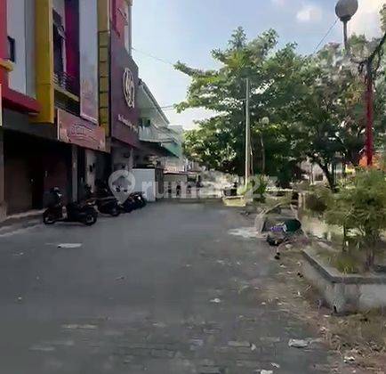 Ruko Seturan Shopping Arcade Babarsari Yogyakarta 3 Lantai SHM 2