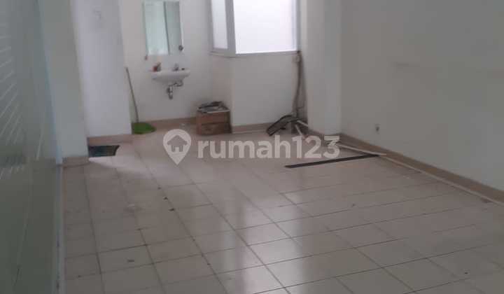 Strategic and busy shop house in Golden Madrid BSD Strategic and busy shop house in Golden Madrid BSD