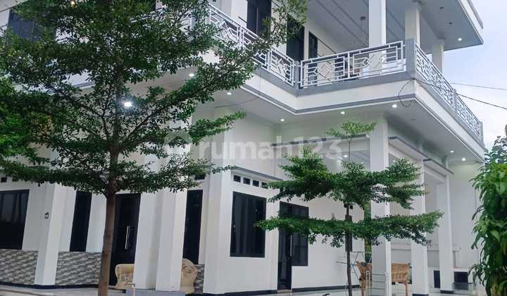 Rumah.cantik.mewah Terawat Di.lokasi.hijau Rumah.cantik.mewah Terawat Di.lokasi.hijau