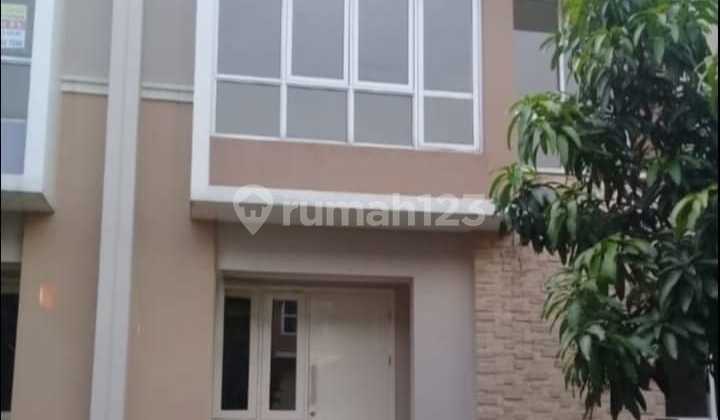 House occupied by Tesla in Sumarecon Gading Serpong. 2