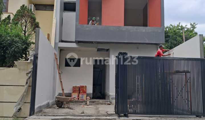 Rumah Bagus Murah di Manyar Dekat Kertajaya, Dharmahusada 2