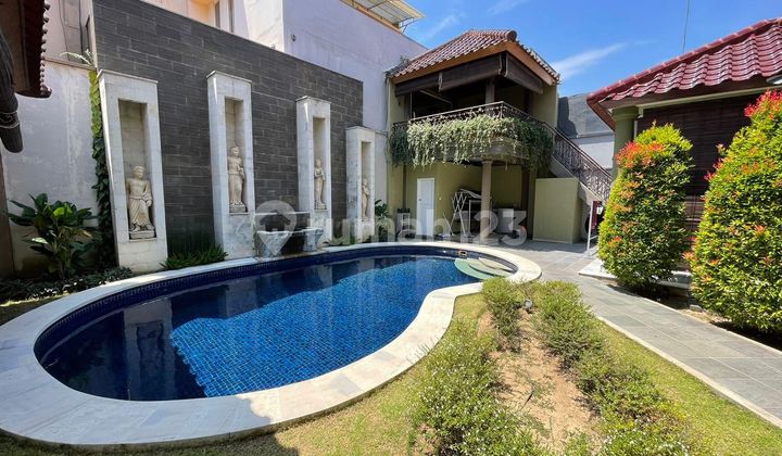 Rumah Mewah Isi Pool di Laksamana # Renon Moh Yamin Raya Puputan 2