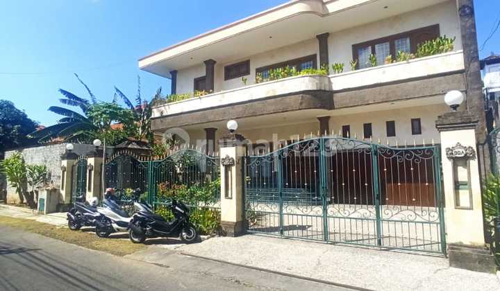 Rumah Isi Pool di Ciung Wanara Renon Dkt Raya Puputan Tukad Unda Rumah Isi Pool di Ciung Wanara Renon Dkt Raya Puputan Tukad Unda