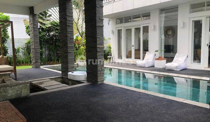 Premium Villa in Berawa Canggu Near Finns Recreation Club atlas beach  2