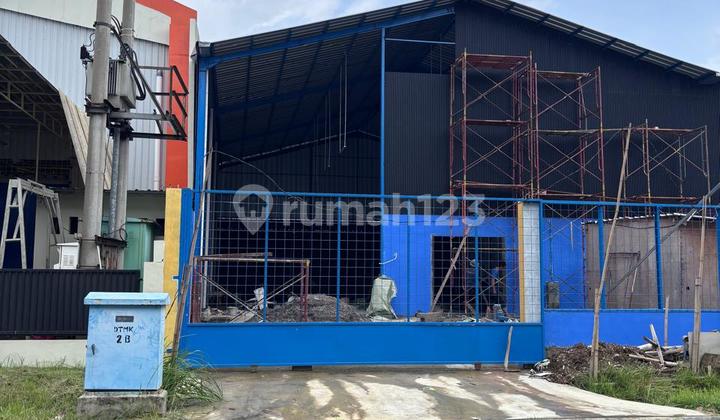 Deltamas Warehouse Cikarang Greenland Area 465 Rp 250 Million / Year Ready to Use