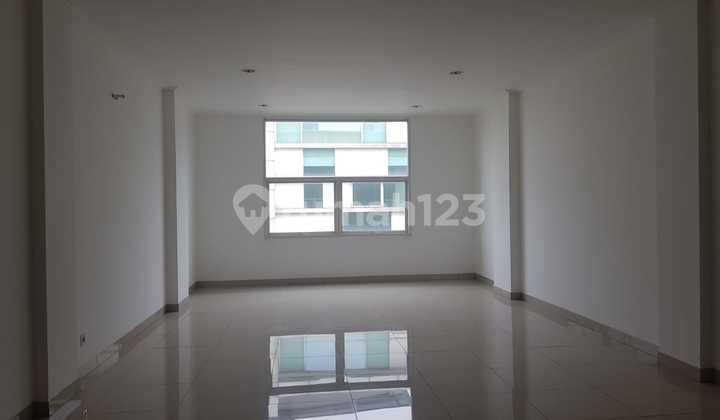 For Rent: Ruko Deltamas Cikarang, Icon City Complex, 3 1/2 Floors, IDR 140 Million / Year 2