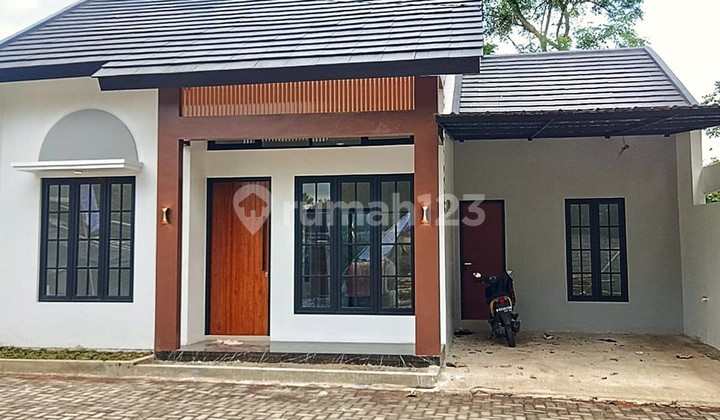 Rumah Dekat Mall Sleman City Hall di Wadas Tridadi Sleman Siap Huni