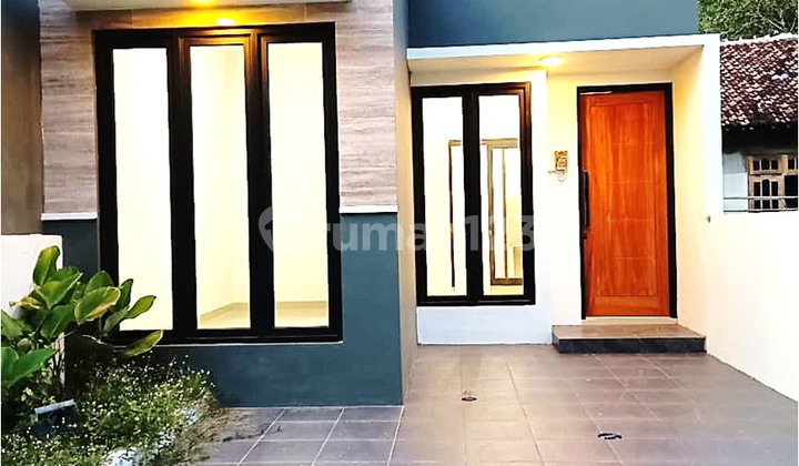 Rumah Dekat Kampus Mercu Buana Pinggir Jalan Raya di Sedayu Siap Huni