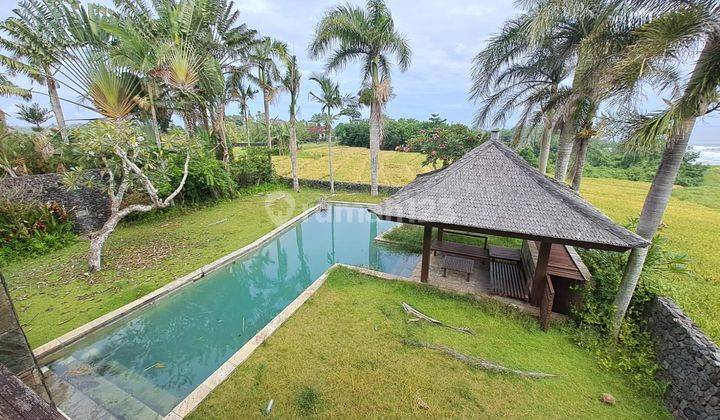 Private Villa View Sawah Dan Pantai di Beraban Tabanan Bali