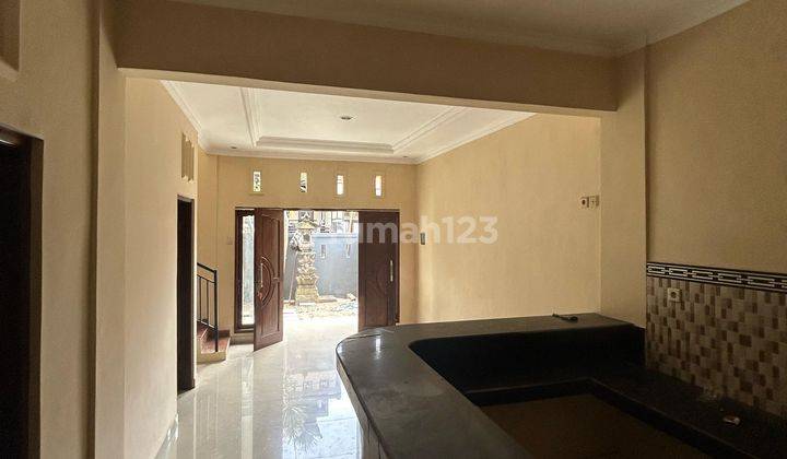 ruang makan rumah bagus murah 2 lantai