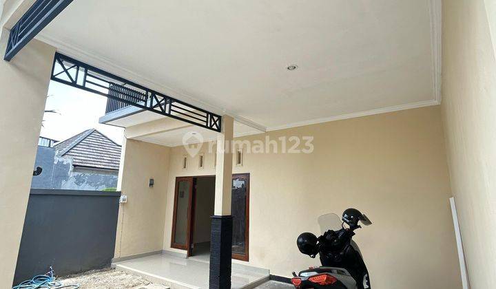 garasi/carport rumah bagus murah 2 lantai