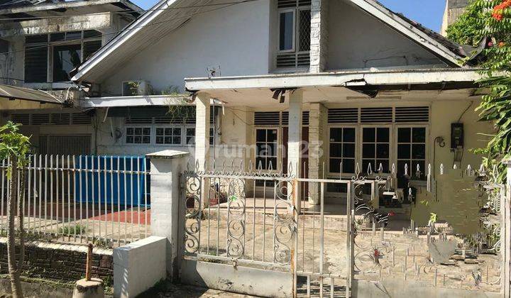 DIJUAL RUMAH TUA HITUNG TANAH DI JL.PANGLIMA POLIM KEBAYORAN BARU JAKARTA SELATAN 1