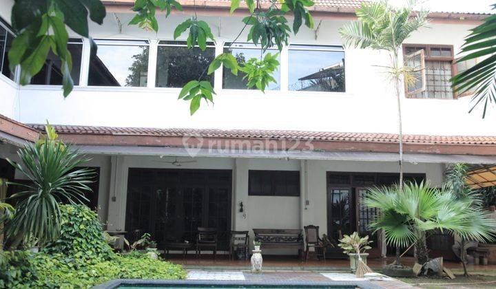 DIJUAL RUMAH (Ada Kolam Renang)  DI JL. MALUKU MENTENG JAKARTA PUSAT 1