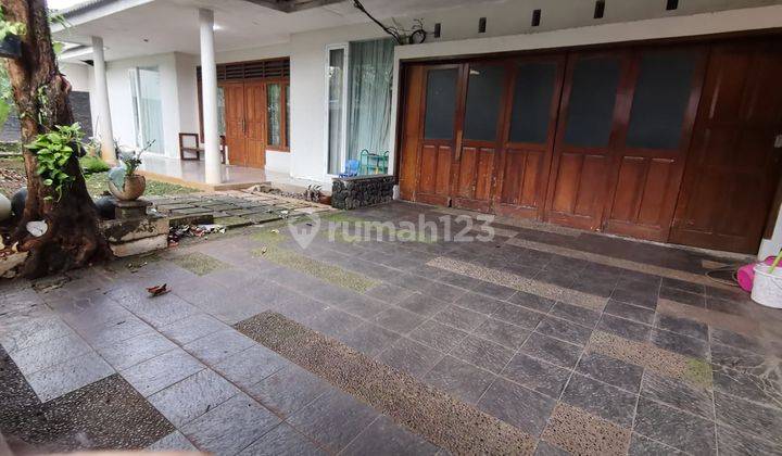 DIJUAL RUMAH TUA HITUNG TANAH LOKASI STRATEGIS DAN BEBAS BANJIR DI AREA KEMANG SELATAN 1