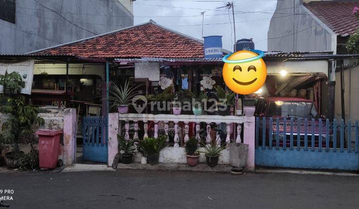 DIJUAL RUMAH TUA  DI JL. PETE GANDARIA UTARA KEBAYORAN BARU JAKARTA SELATAN 1