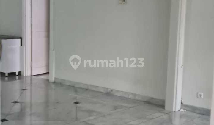 Disewa Rumah unfurnished Di Jl.denpasar Mega Kuningan Jakarta Selatan  2