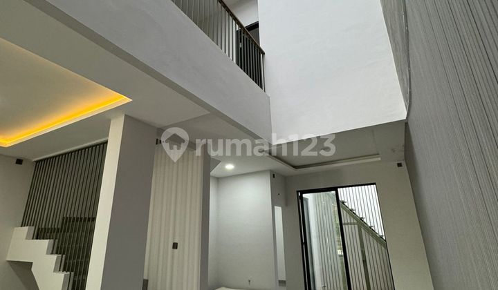 DIJUAL RUMAH BANGUNAN BARU DEKAT KE PIM & DEPAN TAMAN JL ALAM ELOK PONDOK INDAH JAKARTA SELATAN DIJUAL RUMAH BANGUNAN BARU DEKAT KE PIM & DEPAN TAMAN JL ALAM ELOK PONDOK INDAH JAKARTA SELATAN