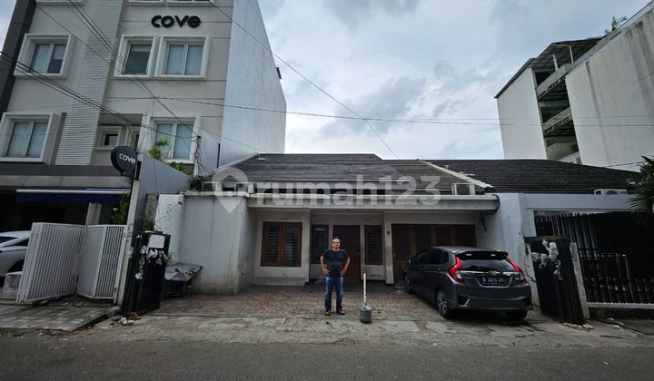 For Quick Sale House on Jl. Pejompongan Bendungan Hilir Central Jakarta