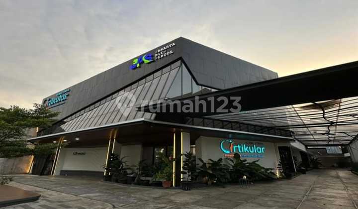 Dijual Gedung di Radio Dalam Jakarta Selatan Lokasi Strategis di Kawasan Bisnis dan Komersial Utama (Cocok untuk Kantor, Showroom, Restoran Besar, atau Institusi Pendidikan)