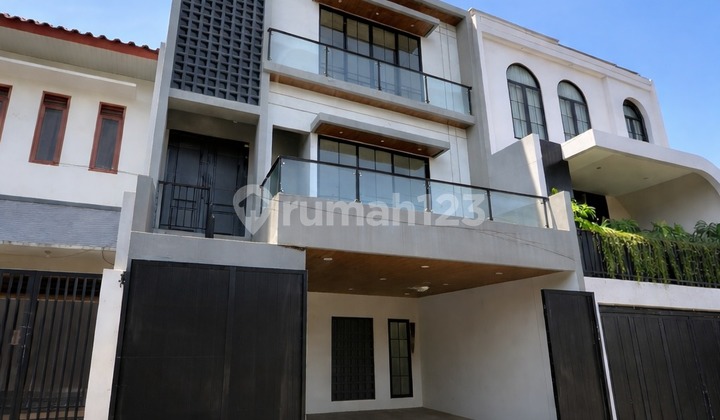 Brand New 3-Storey House with Rooftop for Sale in Cilandak * Modern Design * Ready to Occupy * Attractive Price * South Jakarta Brand New 3-Storey House with Rooftop for Sale in Cilandak * Modern Design * Ready to Occupy * Attractive Price * South Jakarta