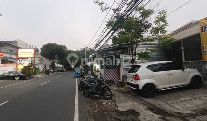 DI SEWAKAN RUANG USAHA SEMI FURNISH DI PETOGOGAN KEBAYORAN BARU JAKARTA SELATAN