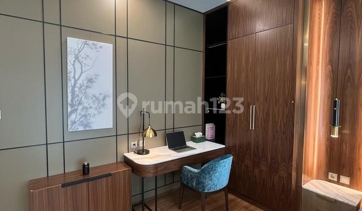 DI JUAL  RUMAH BARU 3 LANTAI  DI JL.VETERAN RAYA KEBAYORAN LAMA JAKARTA SELATAN  2