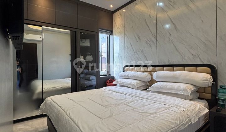 Ready-to-Occupy New House in Bukit Palma, North Citraland, West Surabaya, Good HGB