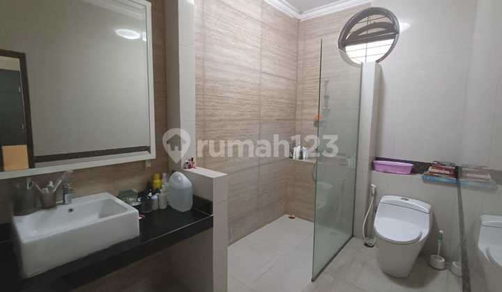 Graha Family House The Cheapest in Its Class Row 5 Car Before Pakuwon