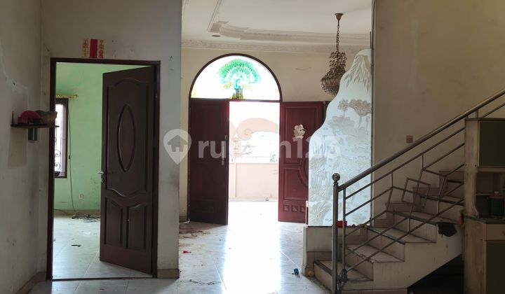 For Sale House West Surabaya in Raya Darmo Permai 2