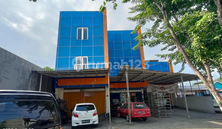Ready-to-Use Shop House in East Surabaya, Kalijudan, Close to UWM Campus, etc.